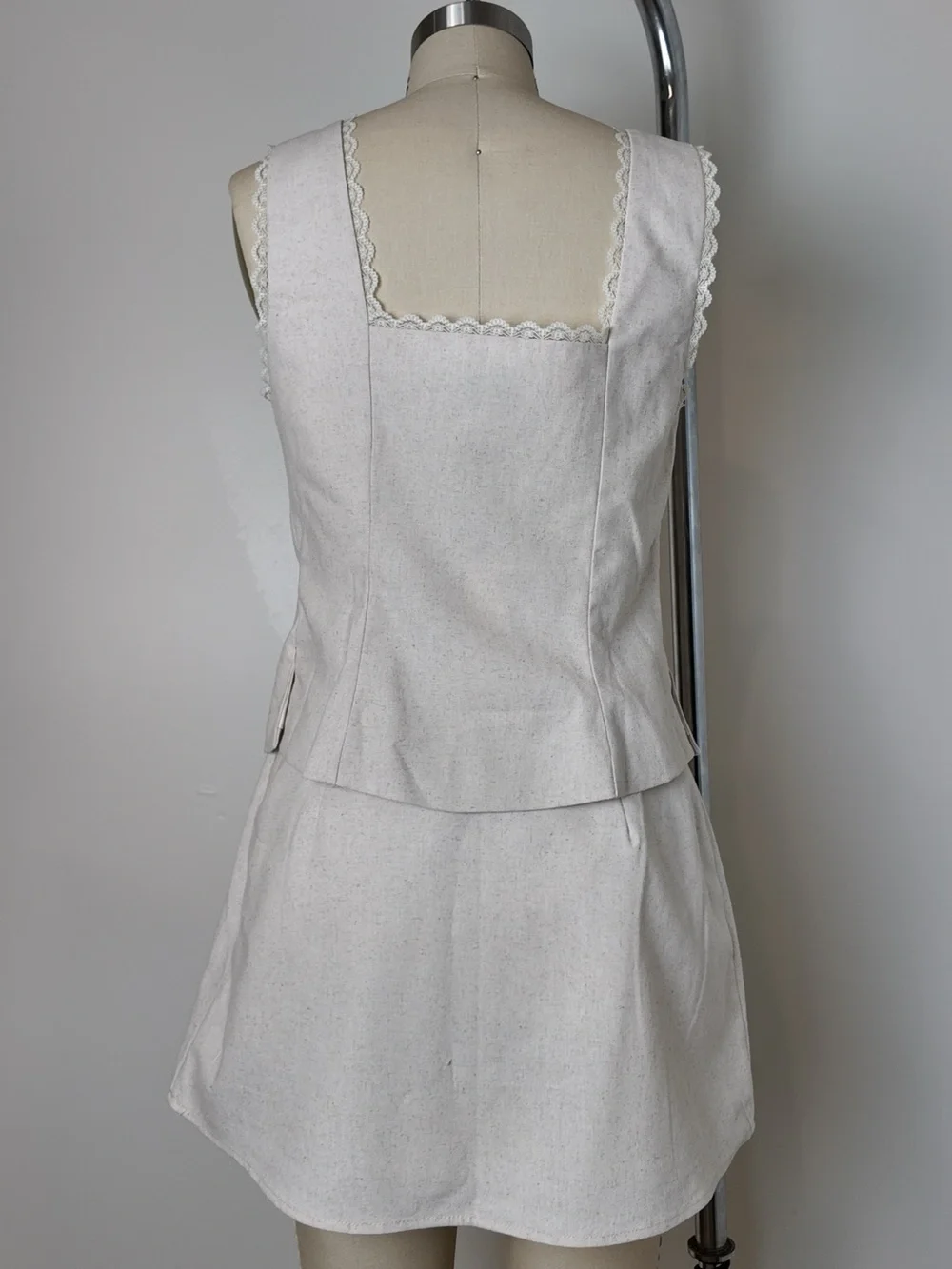 Ivory Embroidered Two-Piece Skirt Set - Picture 4 of 4